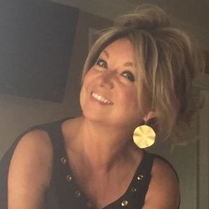 Meet your Posher, Kelli